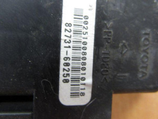 блок предохранителей Toyota Land Cruiser 11 поколение J200 2011, 82731-60250
