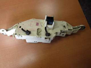 блок предохранителей Toyota Land Cruiser 10 поколение J100 2001, 82731-60030