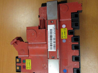 распределитель тока BMW 7 серия F01/F02 2008, 9240490