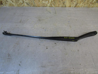 щеткодержатель (поводок стеклоочистителя, дворник) BMW 7 серия F01/F02 2012, 7182594