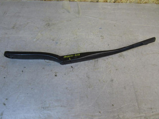 щеткодержатель (поводок стеклоочистителя, дворник) BMW 7 серия F01/F02 2012, 7182459