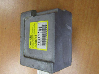 датчик AirBag Mitsubishi Pajero 3 поколение 2002, MR551788
