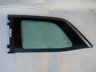 стекло кузовное боковое левое Mercedes-Benz GL-Класс X166 2012, 1666700150