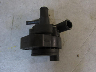 помпа Mercedes-Benz S-Класс W222/C217/A217 2013, 2128350164