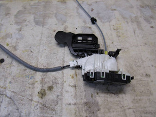 замок двери передней левой Mercedes-Benz M-Класс W166 2015, 3.5 л., дизель, 1667200135