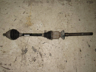 полуось передняя правая (приводной вал, ШРУС) Volkswagen Passat B8 2018, 2.0 л., дизель, универсал, 3Q0407272BG