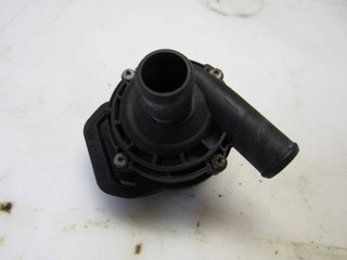 помпа Mercedes-Benz GL-Класс X166 2015, 6398350064