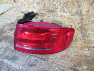 фонарь задний правый Audi A4 B8/8K 2009, седан, 8K5945096D