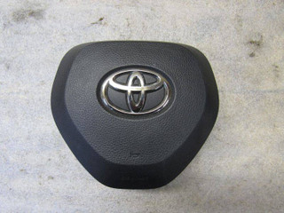 подушка безопасности водителя Toyota RAV4 5 поколение (XA50) 2020