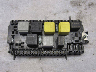 блок реле Mercedes-Benz M-Класс W166 2012, 3.0 л., дизель