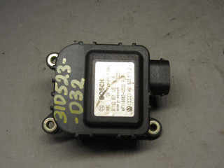 моторчик заслонки печки Audi A6 4B/C5 2000, 4B1820511D