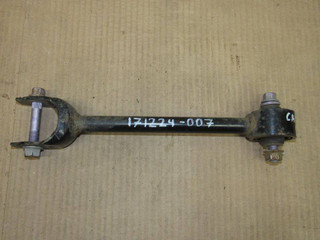 рычаг задний правый Toyota Camry 9 поколение XV70 (2017 - 2021)