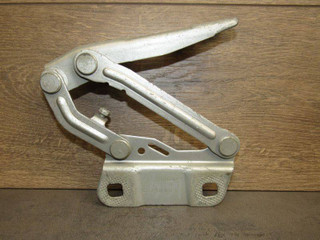 петля капота правая Mercedes-Benz M-Класс W164 2007, A2518800228