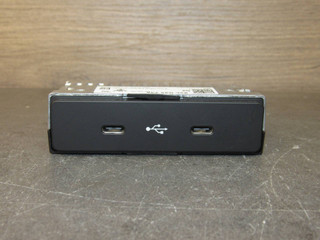 разъем AUX / USB Porsche Cayenne PO536 [рестайлинг] 2024, 95C035736