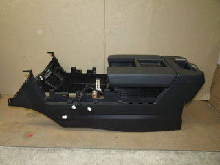 подлокотник Toyota Tundra 3 поколение XK70 2024, 3.5 л., бензин