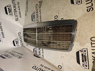 решетка капота Mercedes-Benz E-Класс W210/S210 1997, 2.2 л., D, дизель
