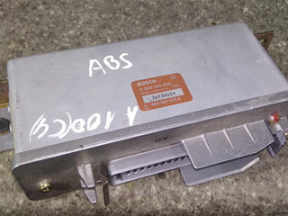 блок управления (другие) Audi 100 4A/C4 1993