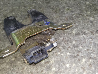 замок багажника Volkswagen Passat B3 1991