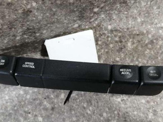 кнопки управления на руле Jeep Grand Cherokee ZJ (1992 - 1996), 56007066