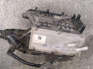 коллектор впускной Volkswagen Golf 5 поколение 2006