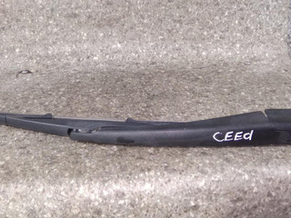 щеткодержатель задний Kia Ceed 1 поколение 2010