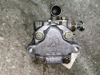 насос гидроусилителя руля Volkswagen Golf 4 поколение (1997 - 2006), 1J0422194