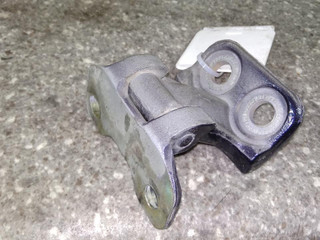 петля двери Hyundai Coupe GK 2004