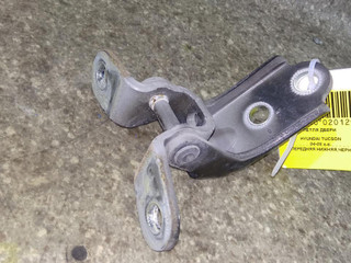 петля двери Hyundai Tucson 1 поколение 2007
