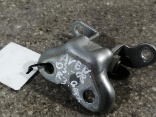 петля двери Toyota Avensis 2 поколение (T250) 2006