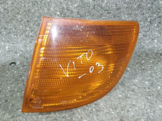 поворотник левый Mercedes-Benz Vito W638 1999
