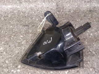 поворотник правый Nissan Primera P10 1993