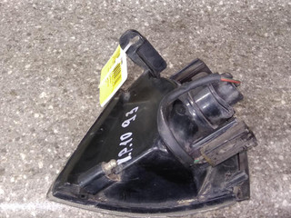 поворотник правый Nissan Primera P10 1993