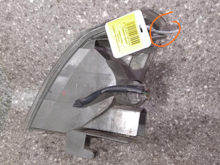 поворотник правый Nissan X-Trail T30 2004