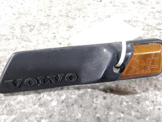 повторитель поворота на крыле левый Volvo 440 1 поколение 1992