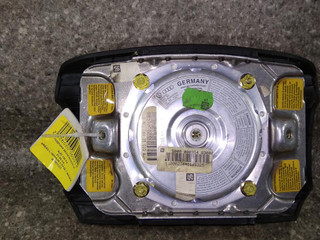 подушка безопасности водителя Audi 100 4A/C4 1993