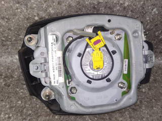 подушка безопасности водителя Audi A4 B6 2002