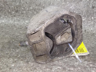 подушка крепления КПП Audi 100 4A/C4 1993