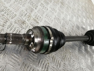 полуось передняя левая (приводной вал, ШРУС) Mazda 3 BK 2005