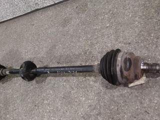 полуось передняя правая (приводной вал, ШРУС) Opel Zafira 1 поколение (A) 2002