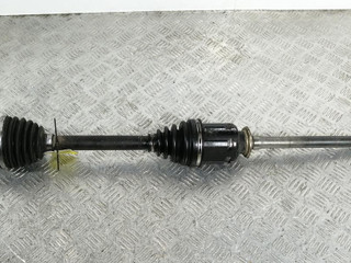 полуось передняя правая (приводной вал, ШРУС) Toyota RAV4 2 поколение (XA20) 2003