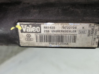 радиатор (основной) Volkswagen Golf 5 поколение 2006, 1K0121253A
