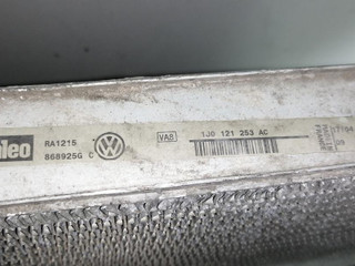 радиатор (основной) Volkswagen Golf 5 поколение 2006
