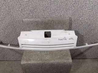 решетка радиатора Citroen Xantia 1 поколение 1994, 9608645377