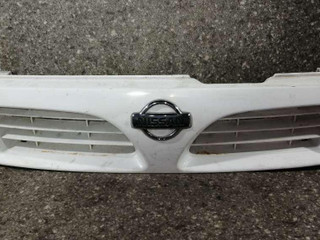 решетка радиатора Nissan Almera N15 1997, 62310-0N000