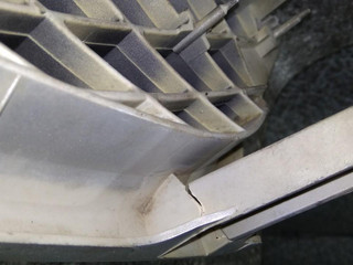 решетка радиатора Nissan Almera N15 [рестайлинг] (1998 - 2000)