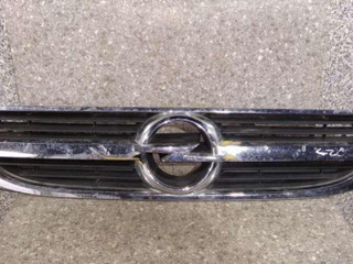 решетка радиатора Opel Zafira 1 поколение (A) [рестайлинг] (2003 - 2006), 24453538