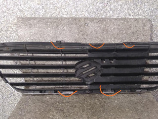 решетка радиатора Suzuki Wagon R 2 поколение [рестайлинг] (2000 - 2003), 71741-83E10