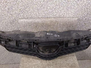 решетка радиатора Toyota Auris 1 поколение (2006 - 2009), 53111-02390