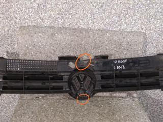 решетка радиатора Volkswagen Golf 4 поколение (1997 - 2006), 1J0853655D