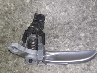 ручка внутренняя передняя правая Mazda 3 BK 2005